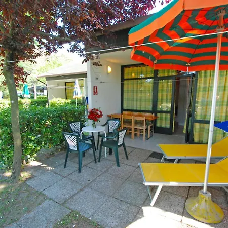 Holiday home Locazione Turistica Borsetti.6 *